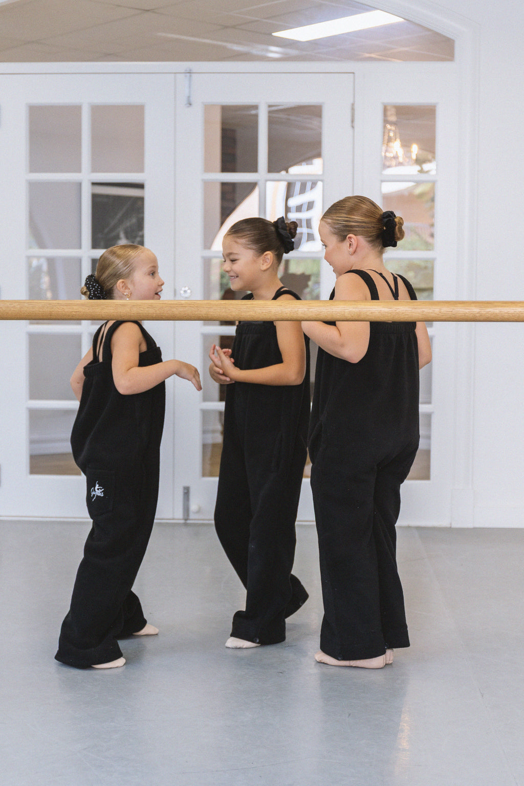 Gumbis Classic Warm-Up – Black (Junior)