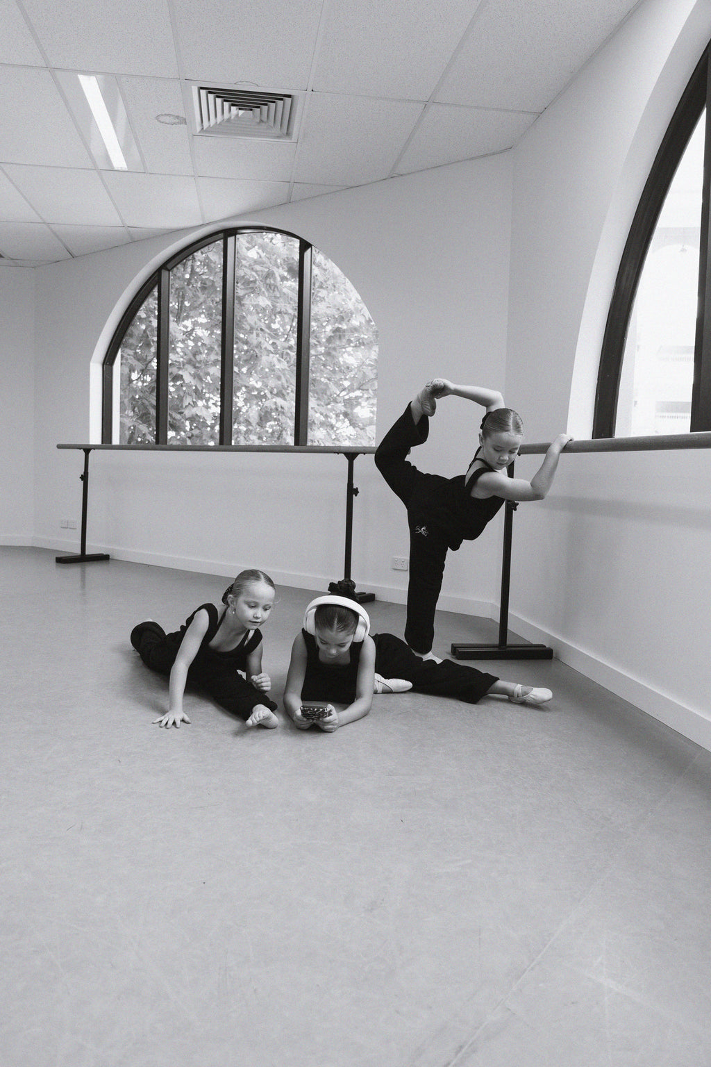 Gumbis Classic Warm-Up – Black (Junior)