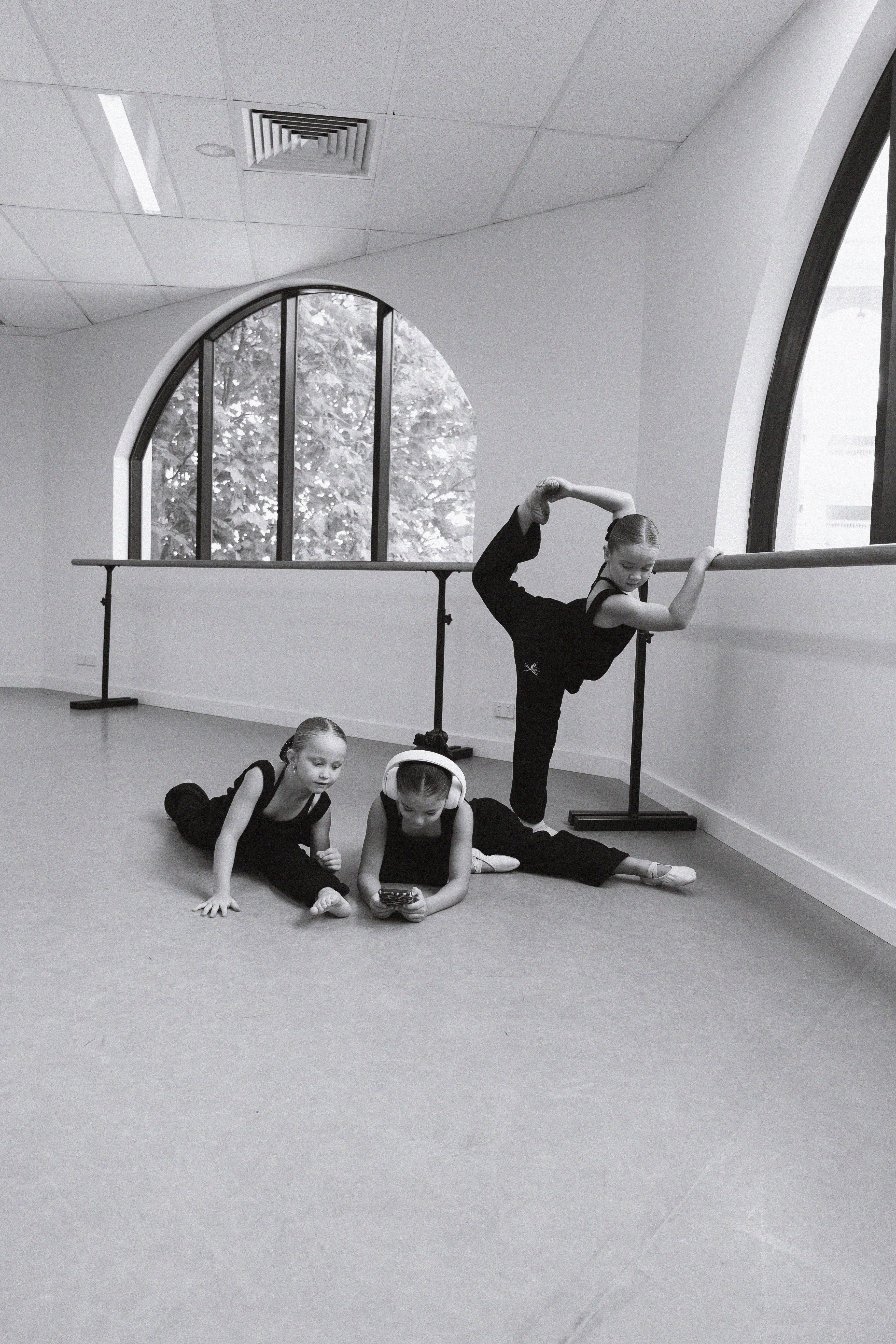 Gumbis Classic Warm-Up – Black (Junior)