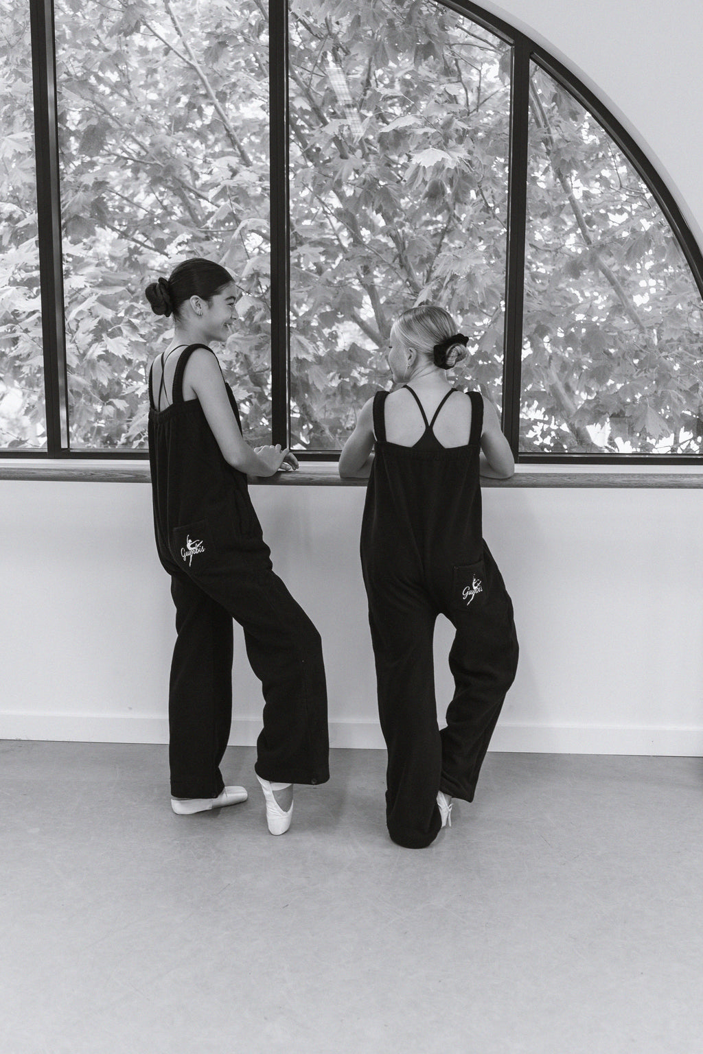 Gumbis Classic Warm-Up – Black (Teen)