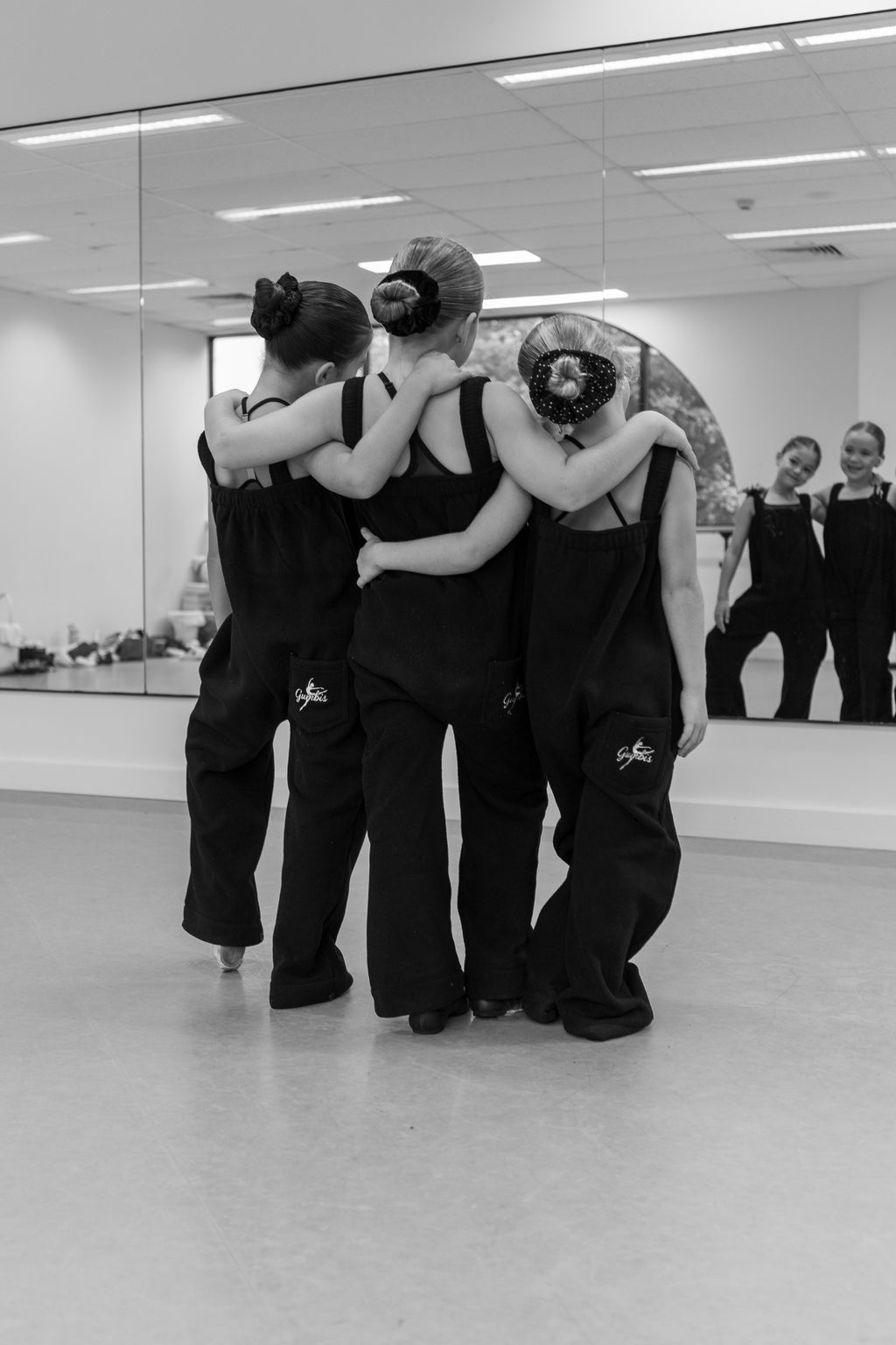 Gumbis Classic Warm-Up – Black (Junior)